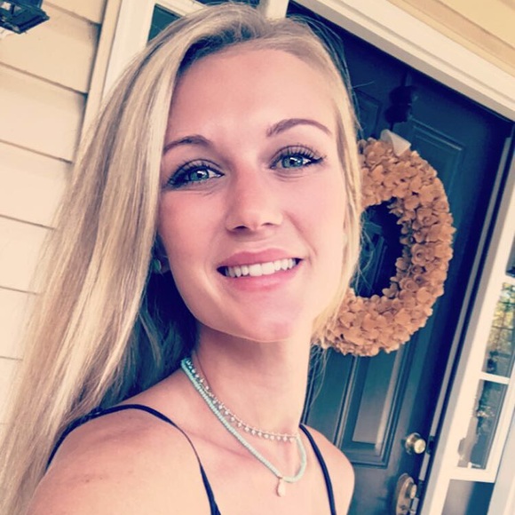 Meet your Posher, Kelly - Picture 5 of 10